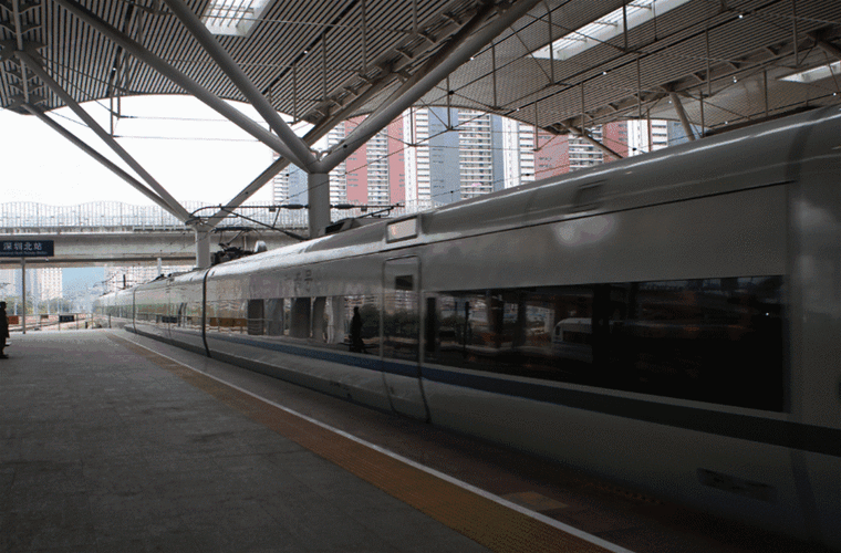 春运第一炮深圳北站众生百态一部年度巨片上演