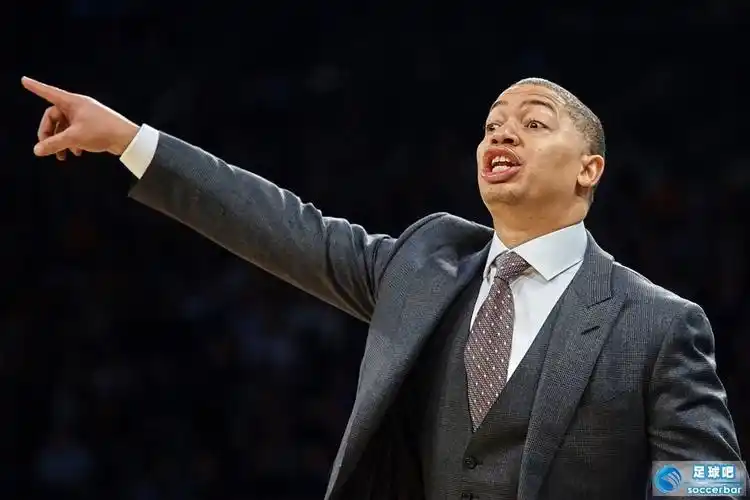 woj:卢此前多次拒绝离开球队处理健康问题的机会