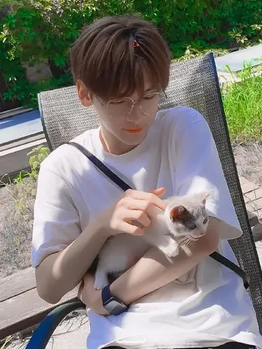 翟潇闻日常眼镜杀