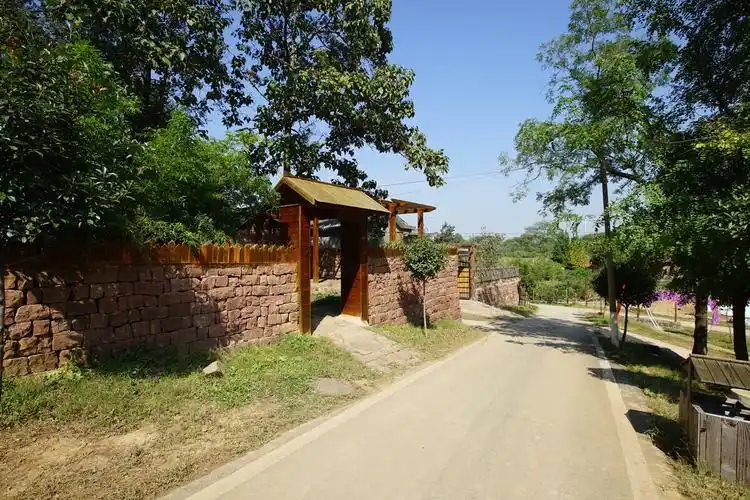 全国乡村旅游的示范村河南省襄城县雷洞村