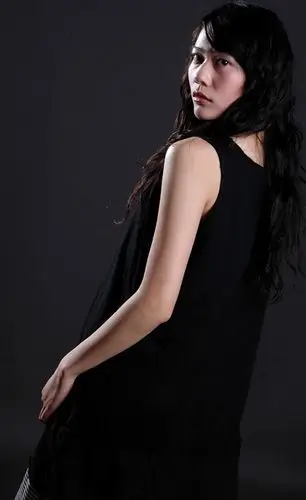 标题:室内人像(一)