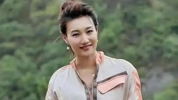 至今未婚的7位央视女主持,有人登顶"光棍榜",年纪最大