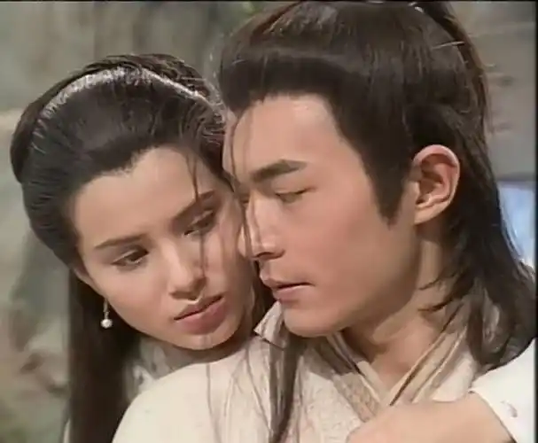 接连看了黄日华版和张智霖版《射雕英雄传》,古天乐版《神雕侠侣》