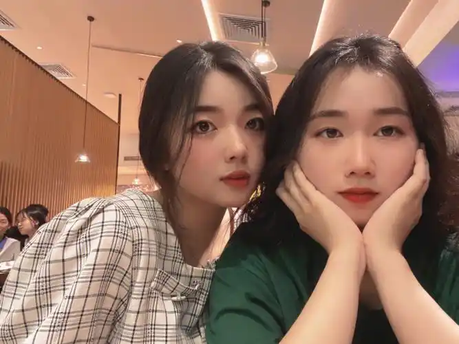 闺蜜合照冲冲冲