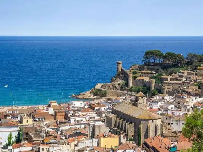 加泰罗尼亚的中世纪小镇