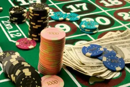 瑞银:下调澳门博彩收入预测 降濠赌股目标价