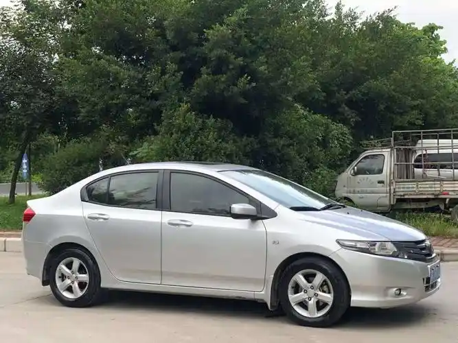 【广州】2008年6月 本田 锋范经典 2008款 1.5l 自动精英版 自动档