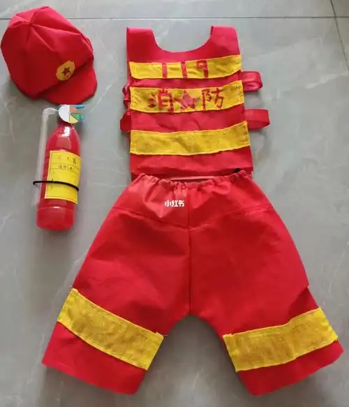 幼儿园环保时装秀