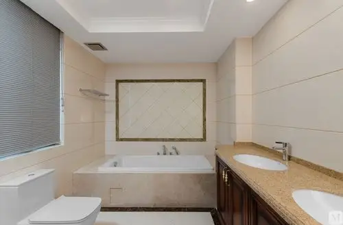 新古典卫生间浴缸装修效果图