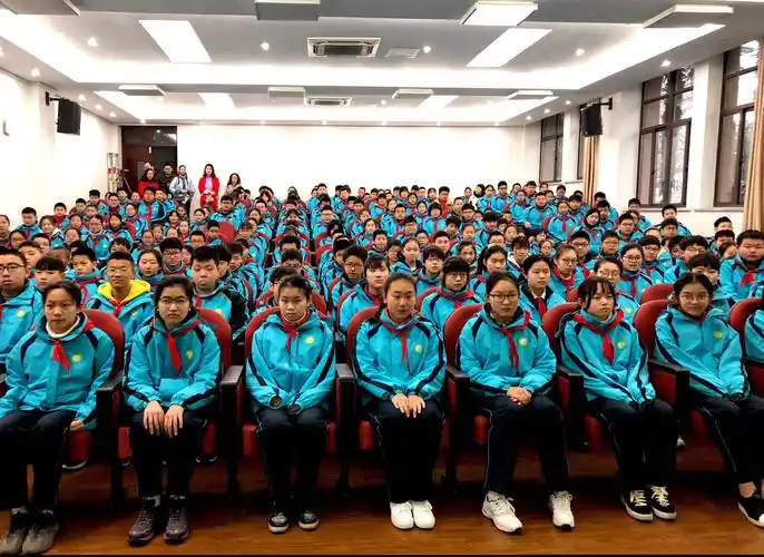 捐出一份压岁钱 帮困助学献爱心——玉华中学举行2018学年第二学期