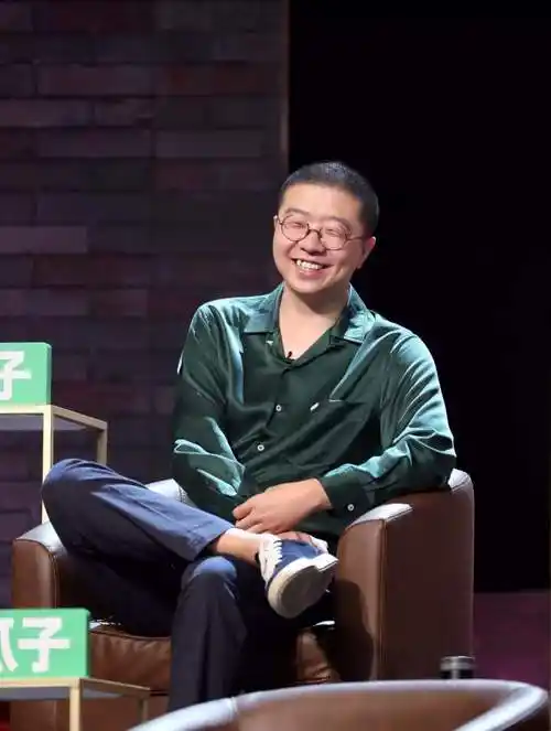 王自健最早让中国观众认识脱口秀后来李诞取代他成为脱口秀之王