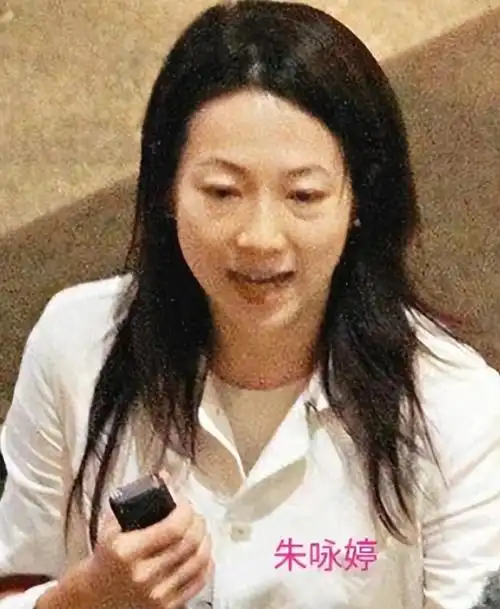 谭咏麟一夫二妻幸福生活和正室相约丁克和红颜知己生子