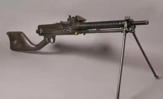 原创真实的"歪把子"机枪啥样?外形难看,威力弱,连日军自己都嫌弃