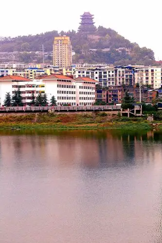 【四川 巴中市 巴州区】巴河水清清 两岸景色新