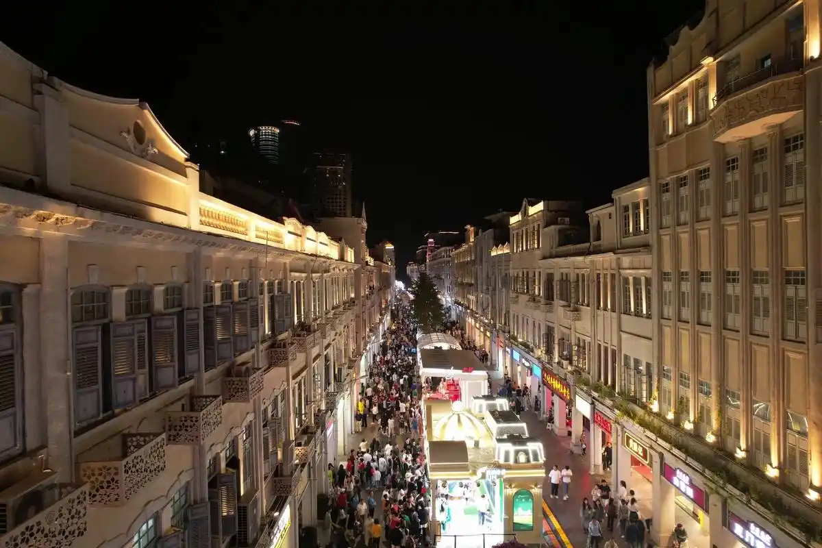 厦门|最美夜市中山路步行街,遍地都是美食.厦门的浪漫从来不止 - 抖音