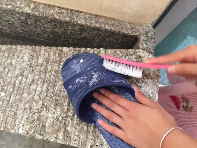 我的暑期小技能—洗拖鞋
