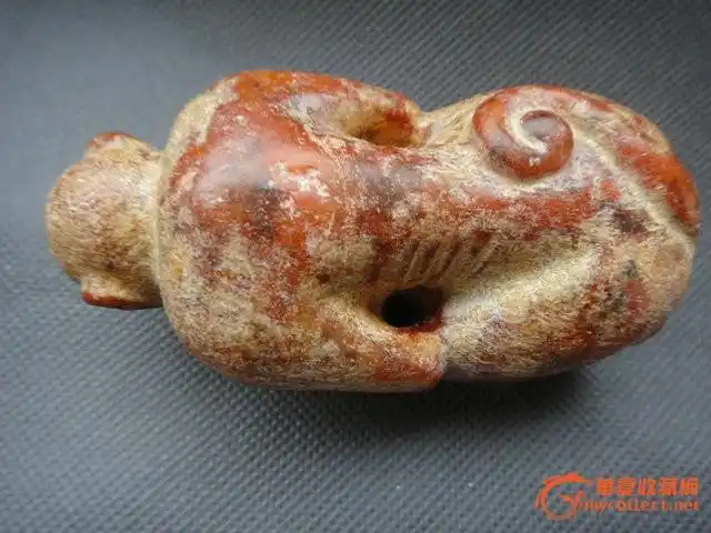 唐代红沁和田玉猴子