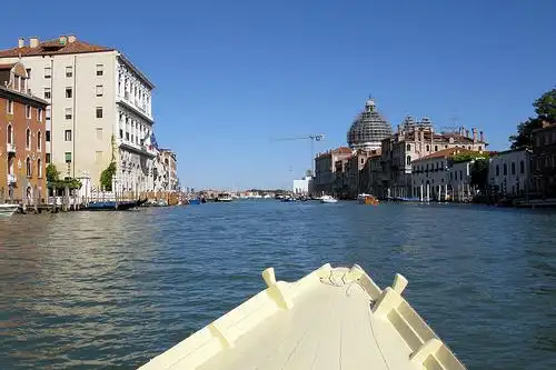 riding with diego toward the grand canal | flickr – 相片分享!