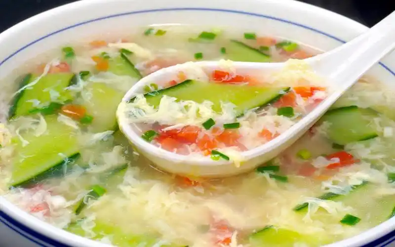 夏天要多喝黄瓜鸡蛋汤,学会这样做,蛋花漂亮黄瓜清香,太好喝了