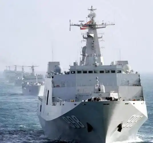 075两栖攻击舰下水,40000吨级巨无霸,会用什么来命名?