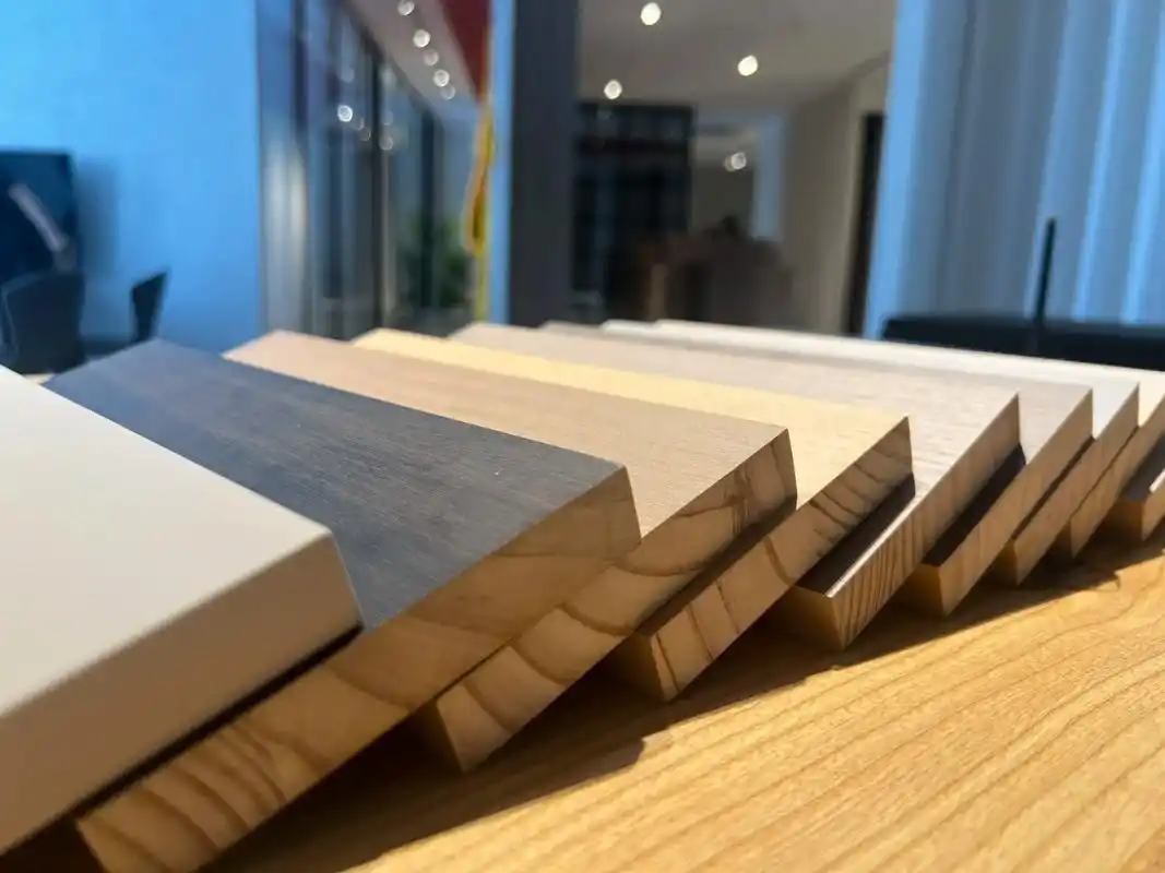 全屋定制衣柜实木柜体 激光pet门板.全屋定制衣柜实木柜体  - 抖音