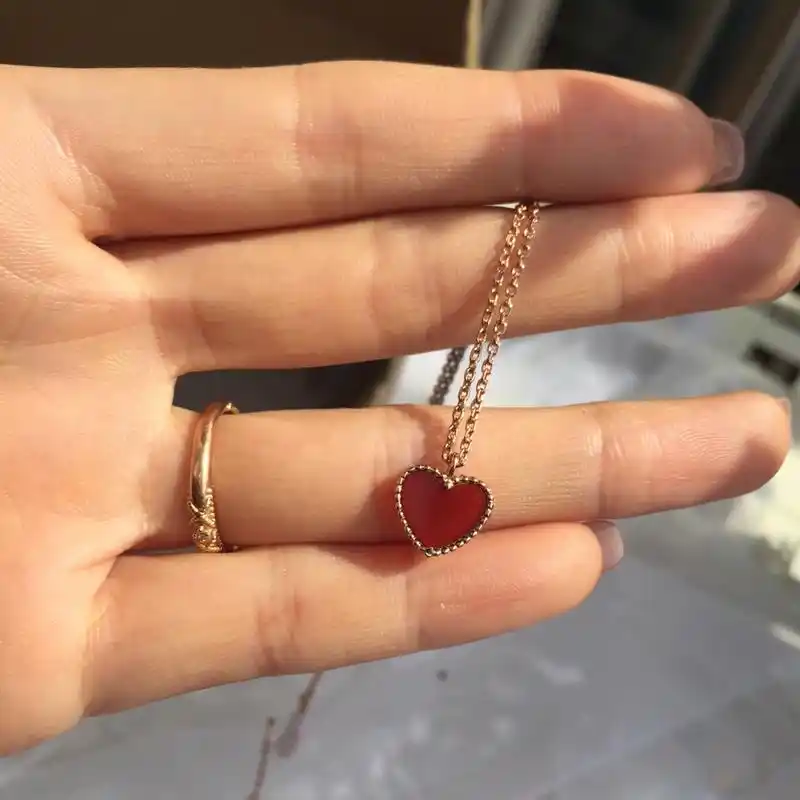 梵克雅宝红心项链_首饰_配饰