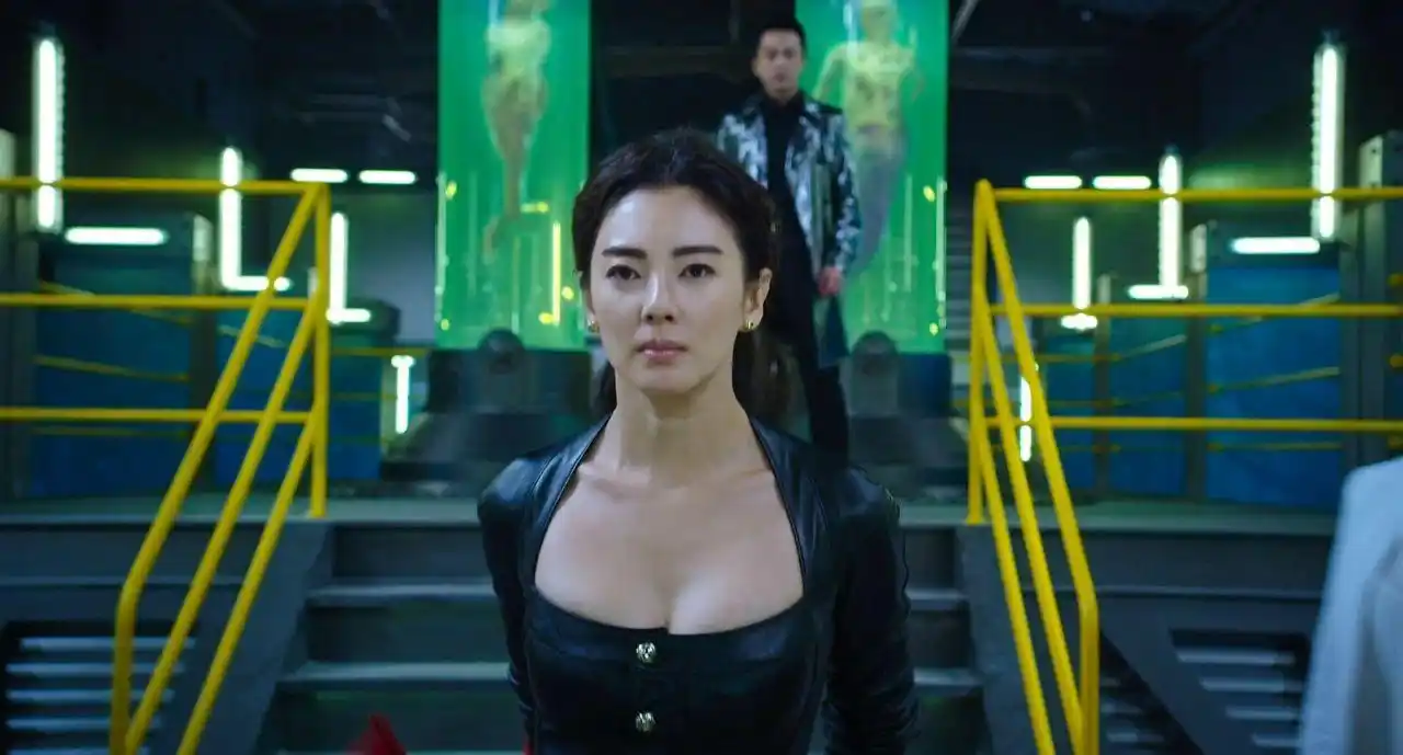 周星驰意外捧红的女演员,为报恩0片酬救场,不料却获利千万_张雨绮