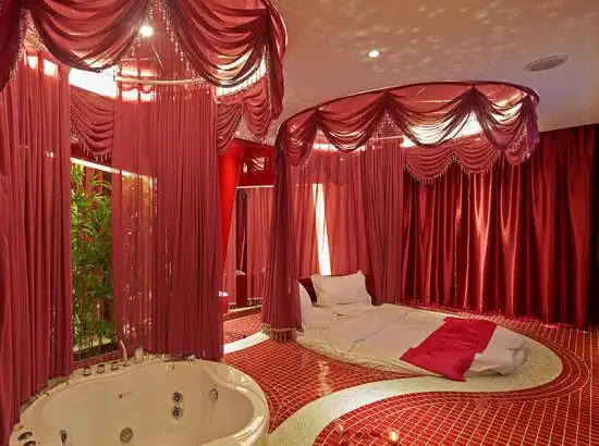 万爱情侣主题酒店(广州从化店)