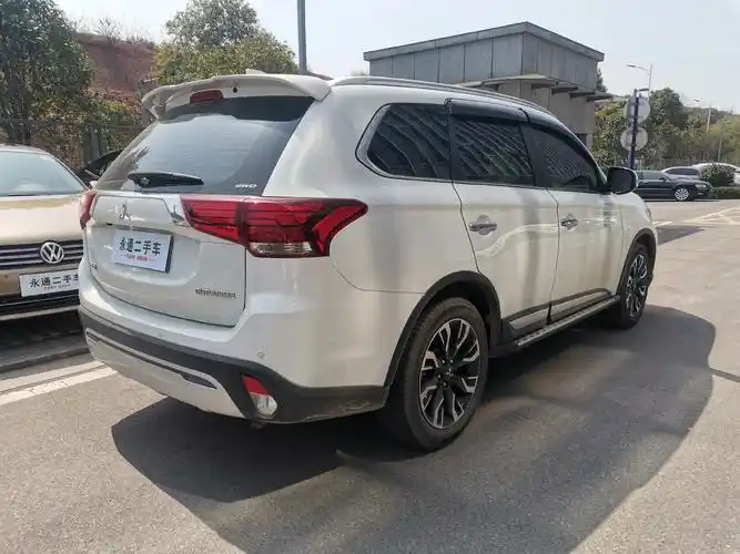 欧蓝德2021款24四驱7座二手车