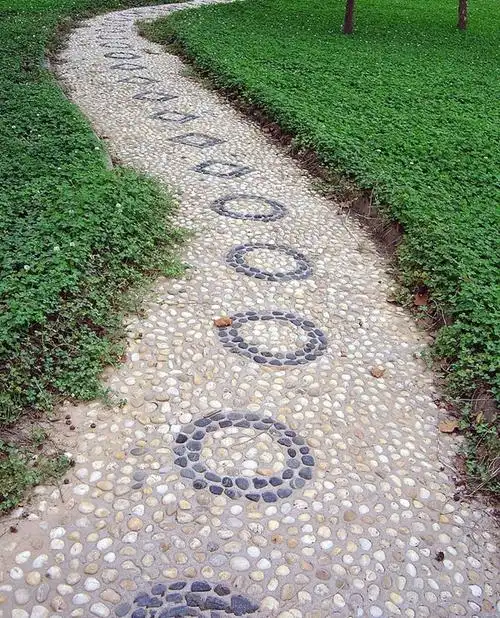 小小的一块石头,玩转了整个园林道路设计_鹅卵石
