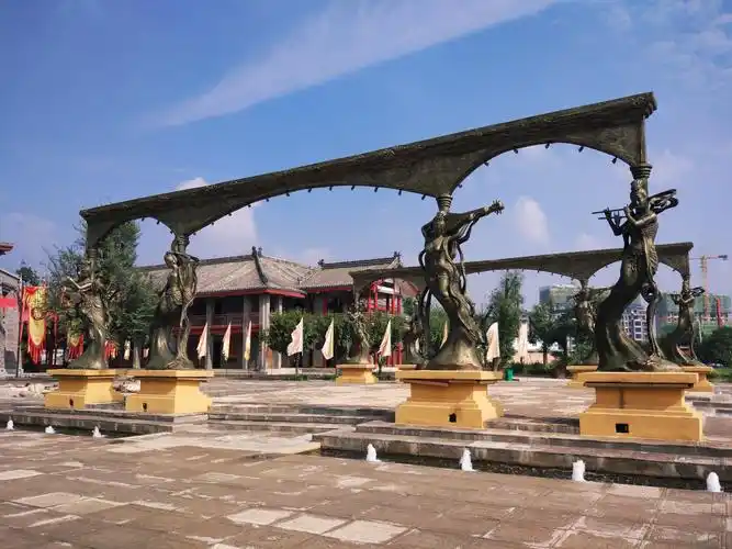 乾陵脚下大唐小镇