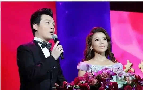 任鲁豫娶身价过亿富家小姐朱晶45岁再当爹父亲是永远的遗憾