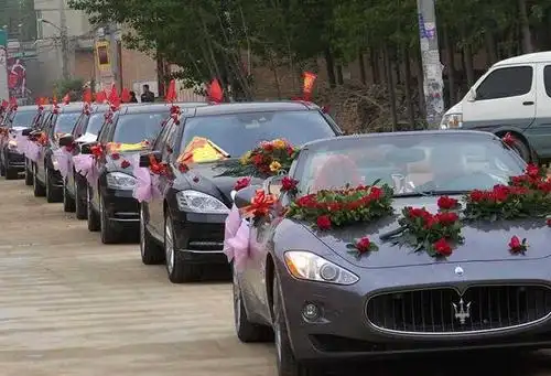 迎亲车队