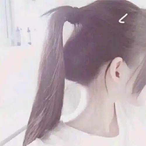 侧颜马尾女头清新