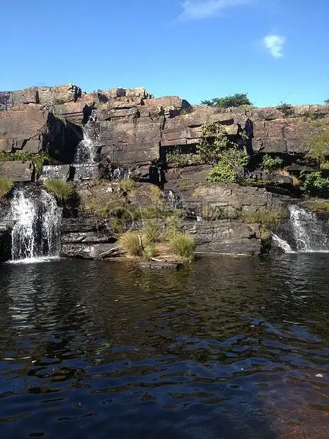 首页 高清图库 商用摄影图 自然/风景 >蓝天下的景色 千图网提供精美