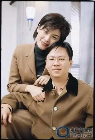 也高人一等,拥有身高178公分的长人身材,站在174公分的老公骆武昌身旁