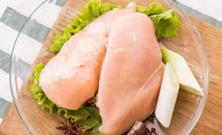 100克鸡胸肉热量是多少