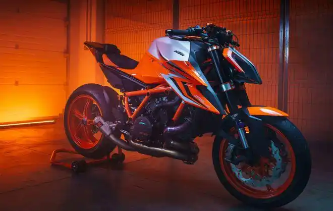 狂躁野兽再进化ktm1290superduker发布售价215800元