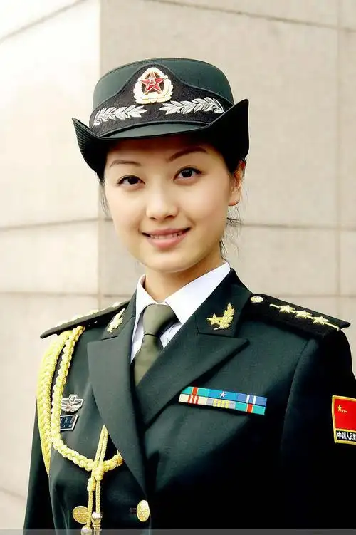 【转载】美女之地--48--军花之美