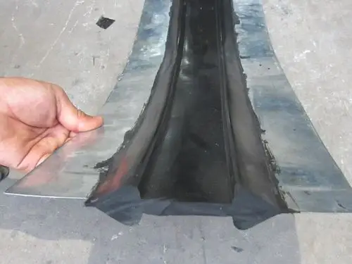 中埋式钢板氯丁止水带