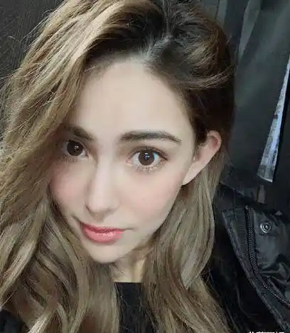 原创周杰伦晒老婆浴缸照昆凌躺下时太过时尚网友表示天王辛苦了