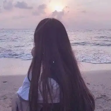 长发背影女生头像
