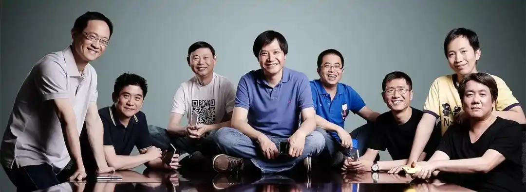 小米创始人团队(由左至右):林斌,黄江吉,周光平,雷军,黎万强,刘德