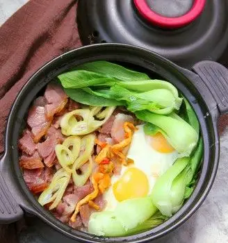 352人看过大火腿煲仔饭的做法步骤美女邻居送过来几包腌制的金华火