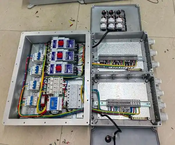油田化工厂用防爆配电箱