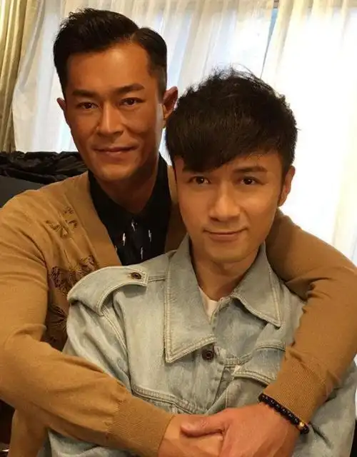 古巨基晒与古天乐视频二人一唱一和超搞笑