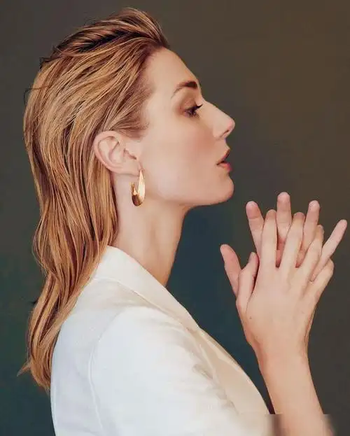 《天能》女主190cm绝美外型爆红,素颜被捕捉影迷惊叹|伊莉莎白_网易