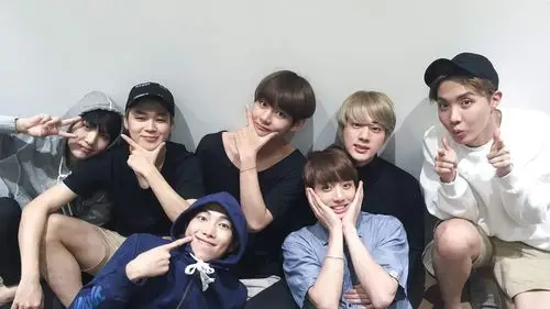 防弹少年团bts明星风尚壁纸1