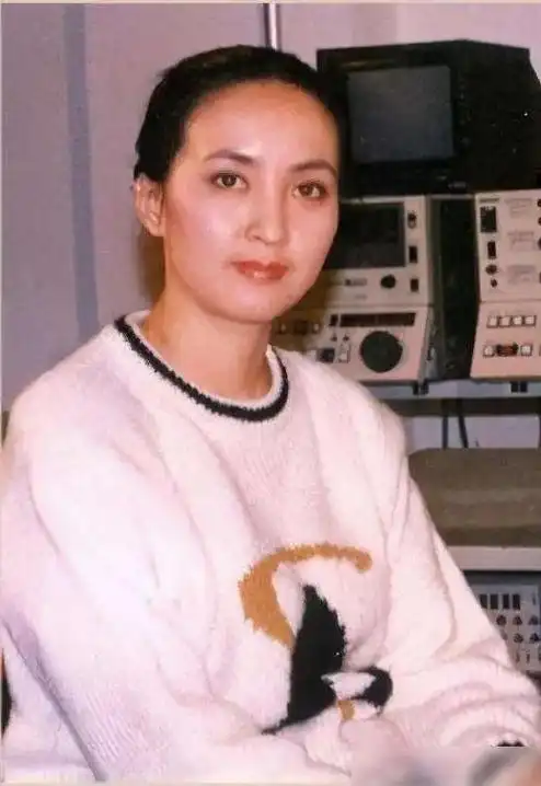 每日一星(961):演员,主持人方卉是方舒的妹妹.方卉198 - 抖音