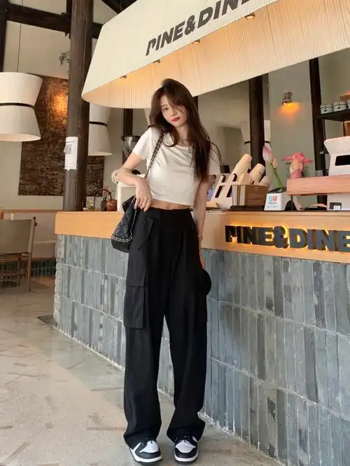 还有谁没试过辣妹穿搭75黑色工装裤搭配法则